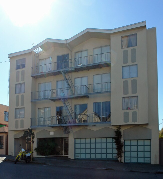 1229 Anza St in San Francisco, CA - Foto de edificio - Building Photo