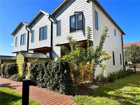 1907 Dutton Dr in San Marcos, TX - Building Photo