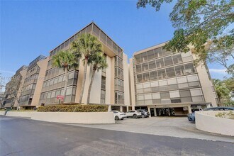 2814 N 46th Ave in Hollywood, FL - Building Photo - Building Photo