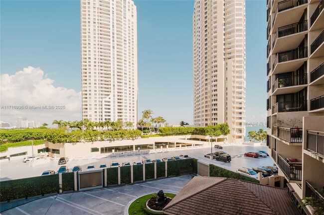 property at 540 Brickell Key Dr