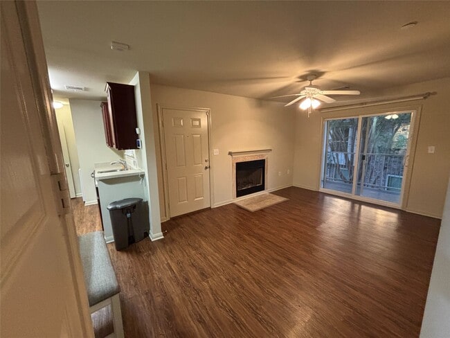 7600 Emmett F Lowry Expy