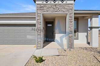 6965 Santa Marta St in Las Cruces, NM - Building Photo - Building Photo