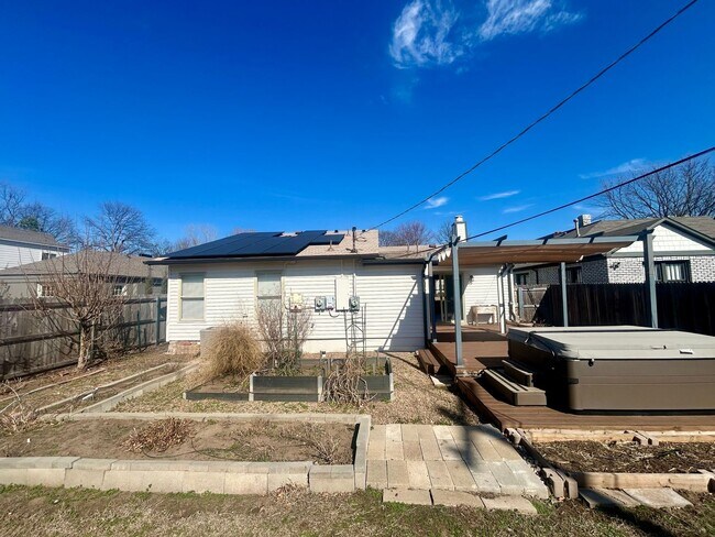 1042 E 37th St in Tulsa, OK - Building Photo - Building Photo