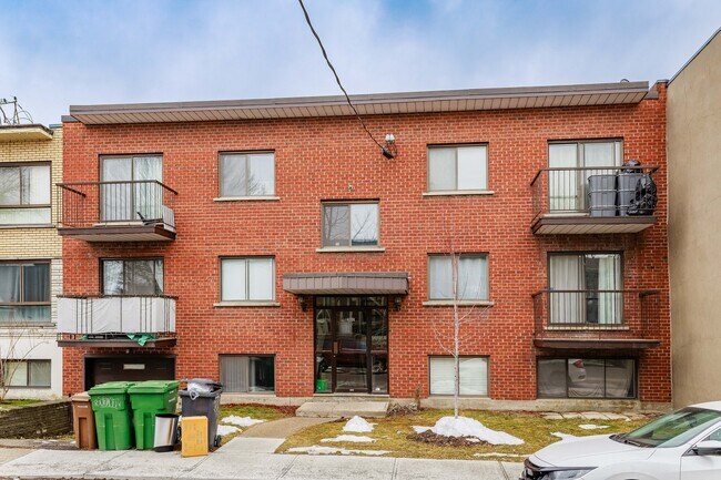 677A 4E Av in Verdun, QC - Building Photo - Building Photo