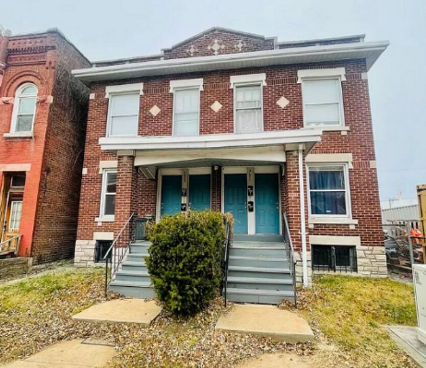 2623 Indiana Ave in St. Louis, MO - Building Photo