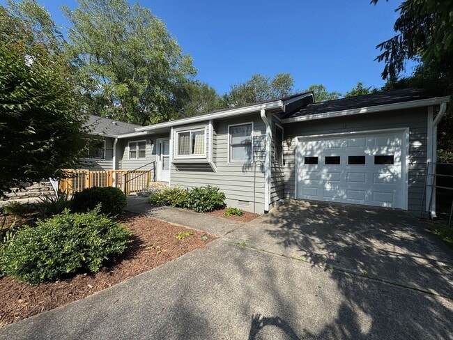 11 Llama Vista Ct in Black Mountain, NC - Foto de edificio - Building Photo