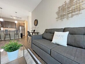 2615 N Grady Ave, Unit SI ID1504557P in Tampa, FL - Building Photo - Building Photo