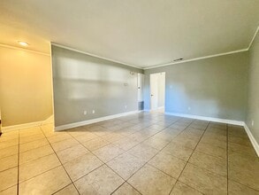 134 Hwy Dr in Jefferson, LA - Building Photo - Building Photo