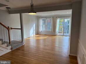 539 Tschiffely Square Rd in Gaithersburg, MD - Building Photo - Building Photo