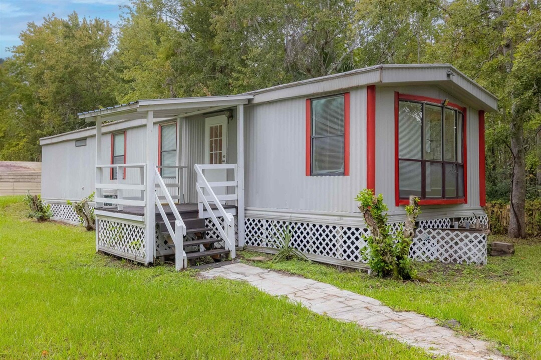 7553 U.S. Rte 1 in St. Augustine, FL - Building Photo