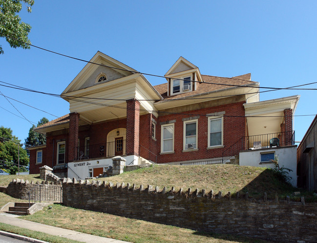 12 W 2nd Ave in Conshohocken, PA - Foto de edificio - Building Photo