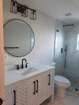 2273 SW 5th St in Miami, FL - Building Photo