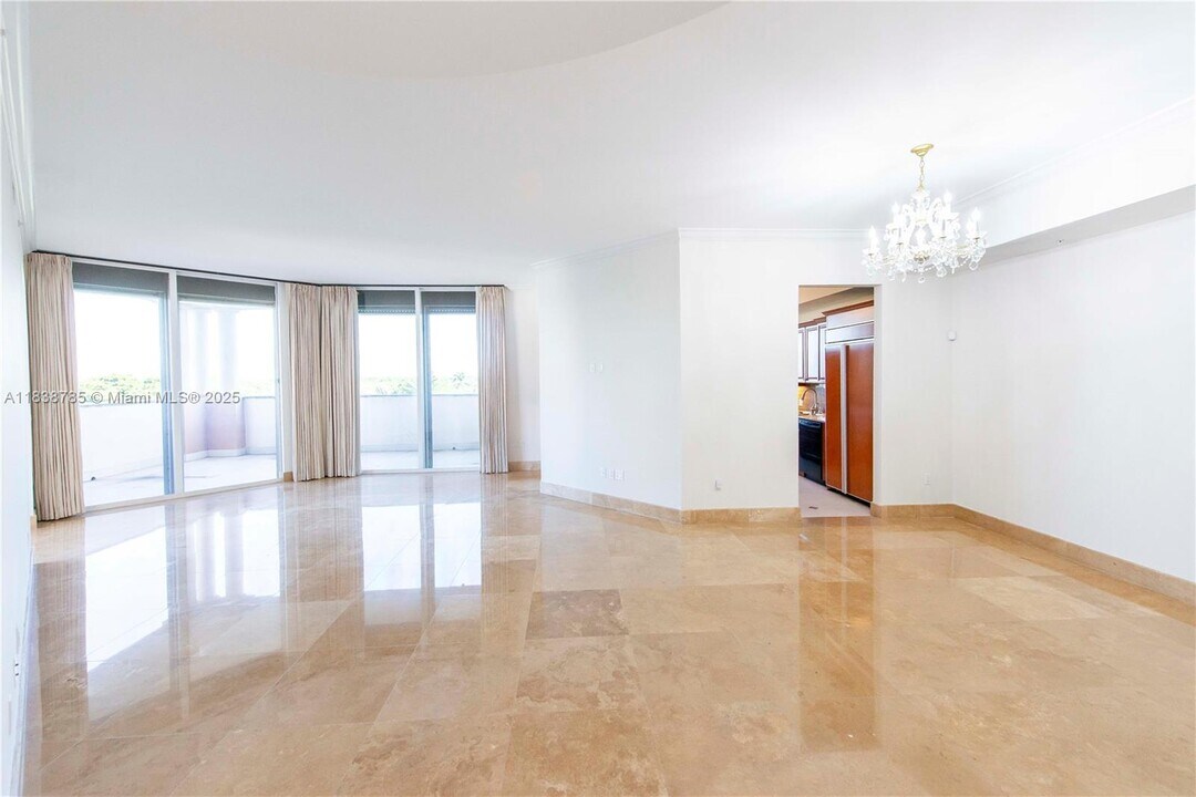 626 Coral Wy in Coral Gables, FL - Building Photo