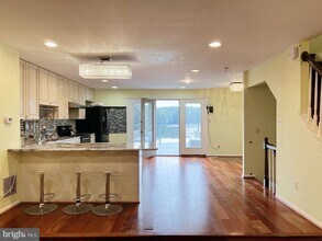 20148 Timber Oak Ln in Germantown, MD - Building Photo - Building Photo