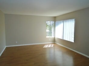 31 Smokestone, Unit 31 in Irvine, CA - Foto de edificio - Building Photo