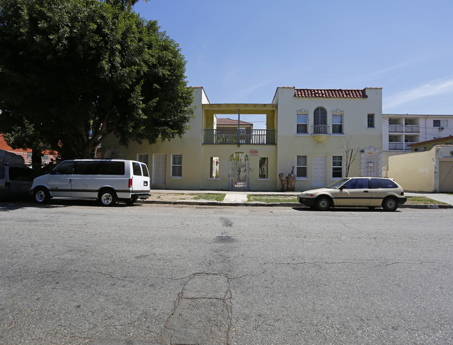 Berendo Garden in Los Angeles, CA - Building Photo - Building Photo