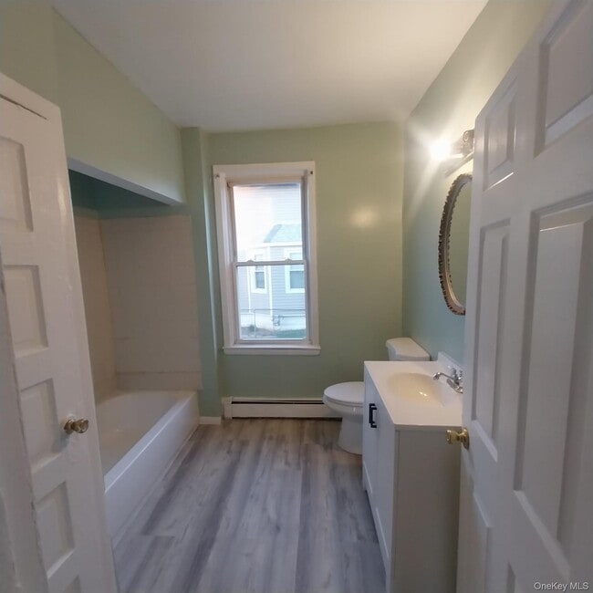 40 Harts Ave in Roosevelt, NY - Building Photo - Building Photo