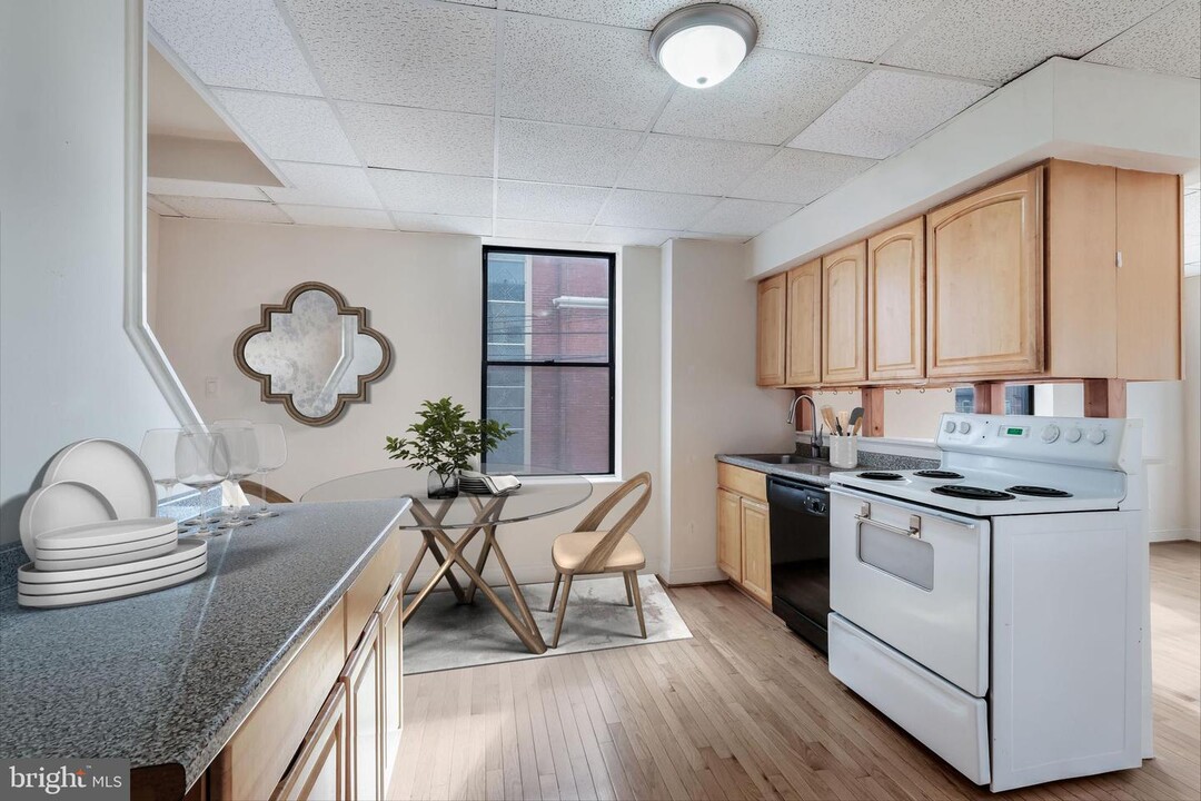 937 Christian St-Unit -2R in Philadelphia, PA - Building Photo