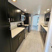 8532 NW 9th Pl in Plantation, FL - Foto de edificio - Building Photo