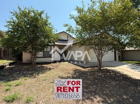 7230 Grassy Trail in San Antonio, TX - Building Photo