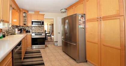 32425 Best Ave in Mission, BC - Building Photo - Building Photo