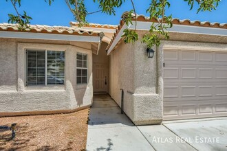 4834 Drifting Pebble St in North Las Vegas, NV - Building Photo - Building Photo