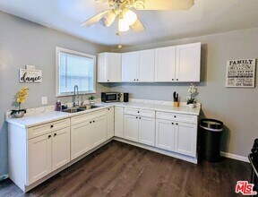 606 N Alta Vista Blvd in Los Angeles, CA - Building Photo - Building Photo