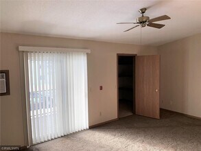 2204 Hanley Rd in Hudson, WI - Building Photo - Building Photo