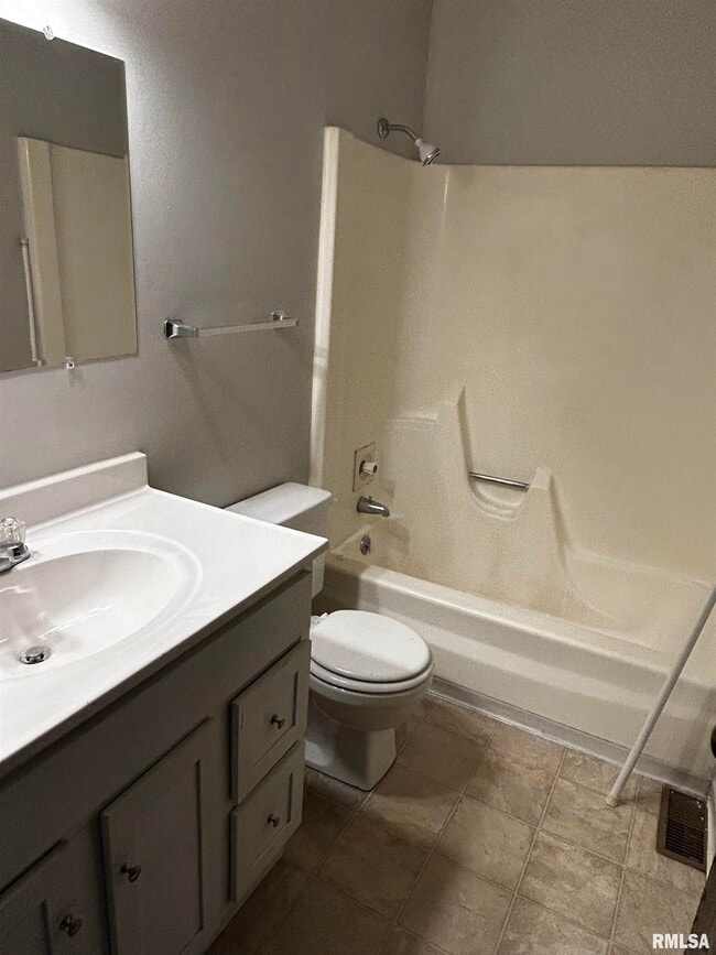 3428 W Richwoods Blvd in Peoria, IL - Building Photo - Building Photo