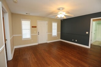 343 Longwood Dr in Statesboro, GA - Building Photo - Building Photo