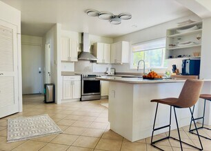 8 Pahee Pl in Kahului, HI - Building Photo - Building Photo