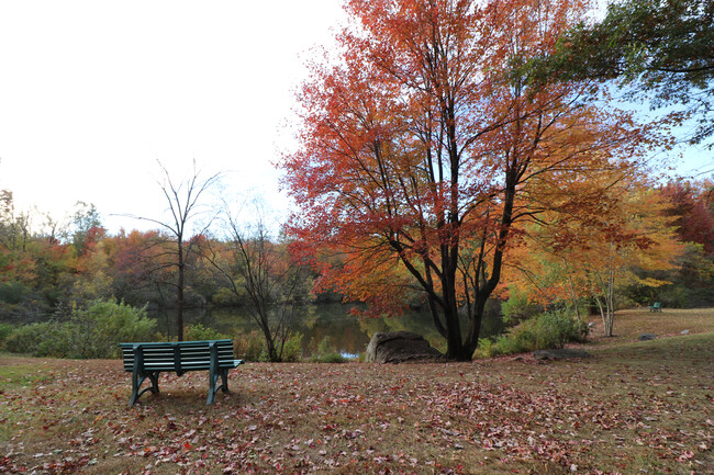 9 Garden Path-Unit -9 in Farmington, CT - Foto de edificio - Building Photo