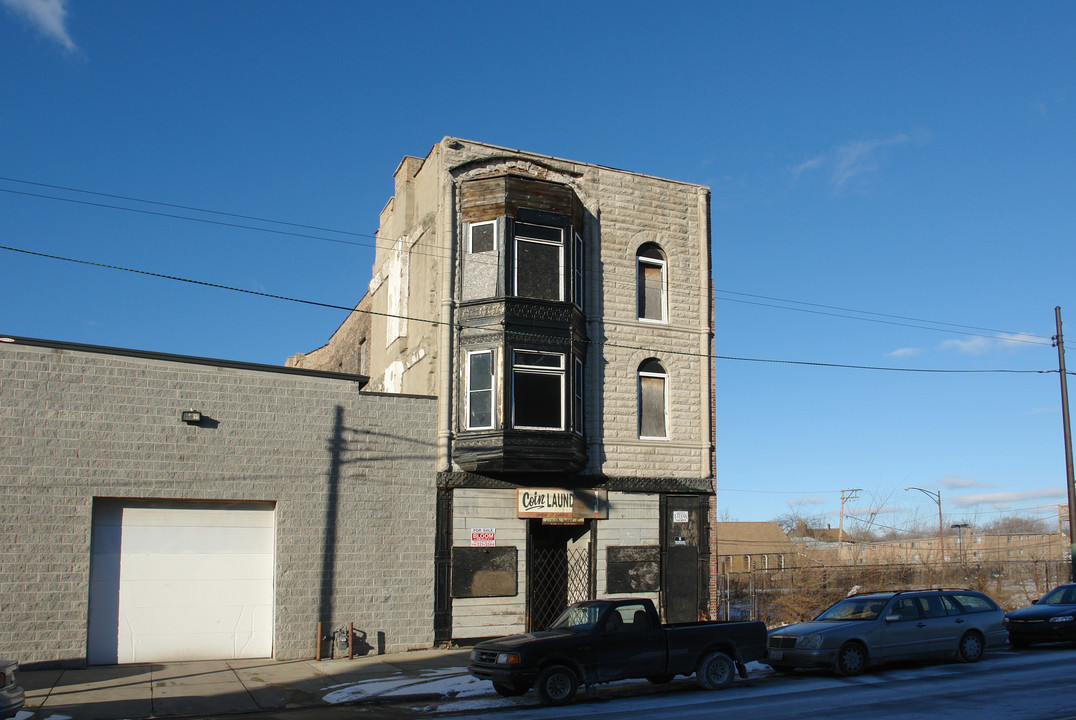 3216 E 92nd St in Chicago, IL - Building Photo