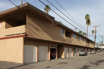 Deluxe Madison in Riverside, CA - Building Photo - Building Photo