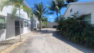 1335 SW 8th St in Miami, FL - Building Photo - Building Photo