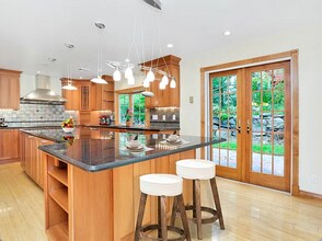 41 Leonard Ave in Greenwich, CT - Building Photo - Building Photo