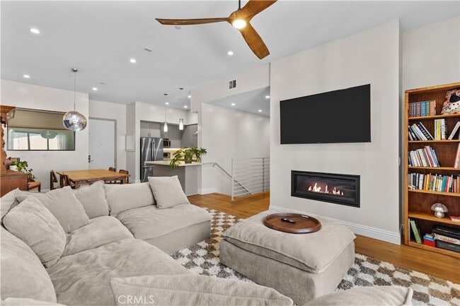 property at 4322 Gentry Ave