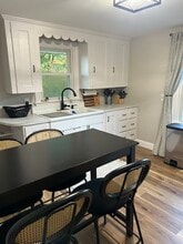 8 Pine Rd in Falmouth, ME - Building Photo - Building Photo