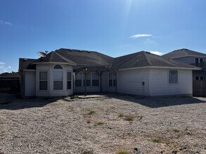 14033 Coquina Bay Ave in Corpus Christi, TX - Building Photo - Building Photo