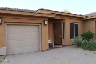 3860 E Expedition Way in Phoenix, AZ - Foto de edificio - Building Photo