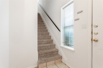4717 Virginia Ave, Unit B in Dallas, TX - Building Photo - Building Photo