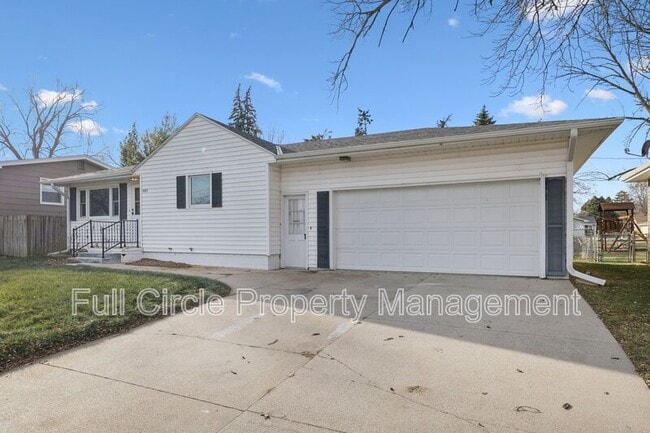 803 N Christy St in Fremont, NE - Building Photo - Building Photo