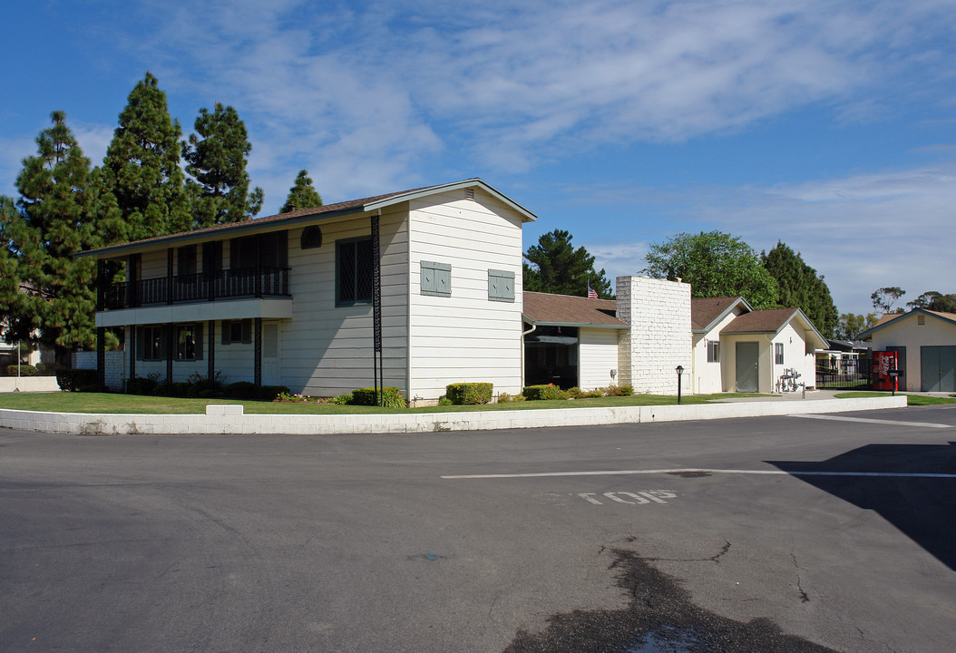 3700 Olds Rd in Oxnard, CA - Building Photo