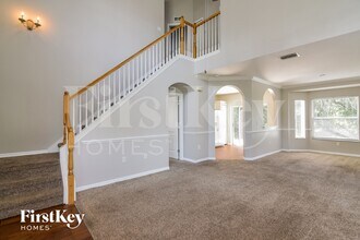 18136 Birdwater Dr in Tampa, FL - Foto de edificio - Building Photo