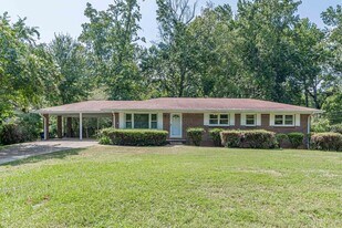 3920 Cliftondale Pl in College Park, GA - Building Photo