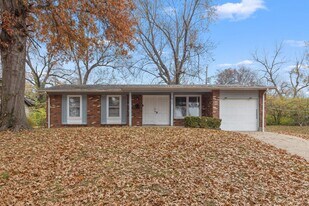 617 Science Hill Dr in St. Louis, MO - Building Photo