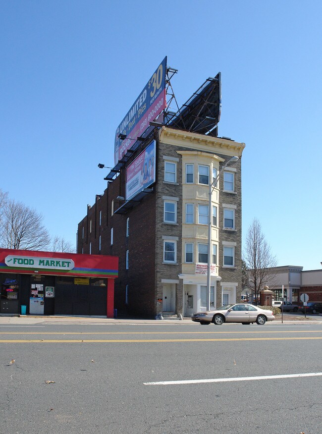 1252-1254 Main St in East Hartford, CT - Building Photo - Building Photo