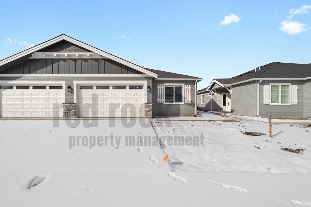1329 N Tschirley St in Spokane Valley, WA - Building Photo