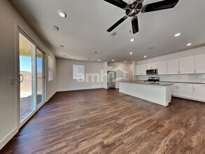 10413 Medusita St in Las Vegas, NV - Building Photo - Building Photo