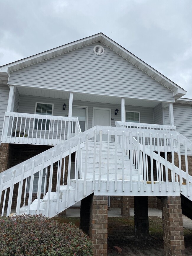 property at 118 Magnolia Plantation Trce